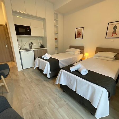 Le Voyageur By The Sea - Furnished Rooms Larnaca Exterior photo