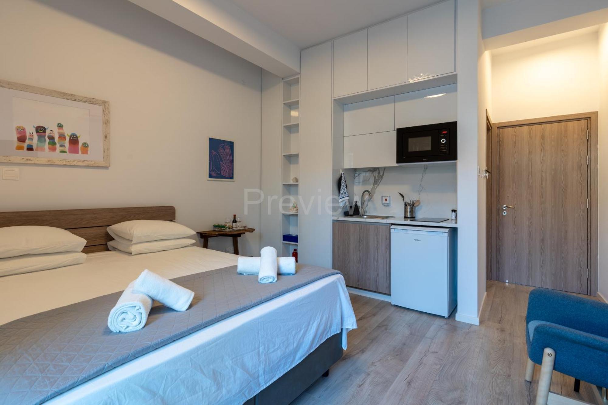 Le Voyageur By The Sea - Furnished Rooms Larnaca Exterior photo